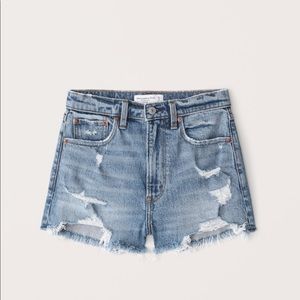 Abercrombie High Rise Mom Shorts, size 30